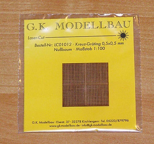 Cross Hatched Pattern 30x30 mm