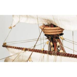 spanische Galeone San Martin Schiffsbausatz 1:90