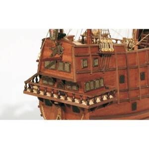 spanische Galeone San Martin Schiffsbausatz 1:90