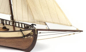 Polaris Starter Pack Ship Model Kit 1:50
