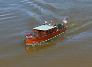 1929 38 ft. Chris-Craft Commuter