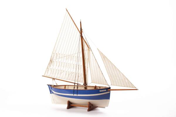 French Fisherman Esperance Model Ship Kit 1:30