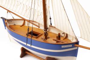 French Fisherman Esperance Model Ship Kit 1:30