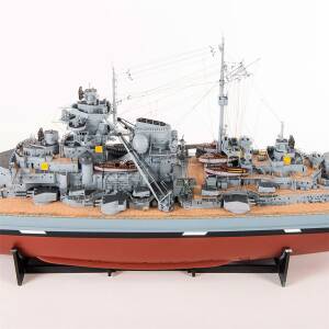 Schlachtschiff Bismarck Bausatz Schiff 1:200
