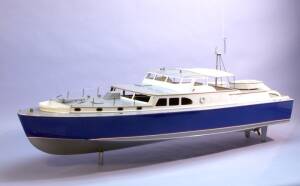 American Commuter Dauntless RC Model Ship Kit 1:16