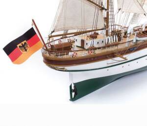 Segelschulschiff Gorch Fock Modellschiff Baukasten 1:95
