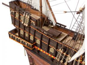 Galeon Golden Hind Ship Model Kit 1:85