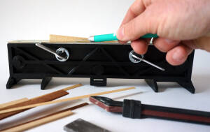 Hull Strip Clamp