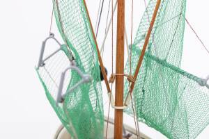 Shrimp Cutter Rainbow Mini Model Boat Kit 1:60