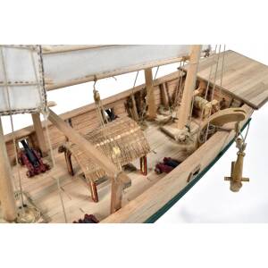 Chinese Pirate Junk Ship Model Kit 1:100