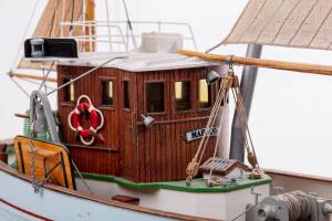 Cutter Mary Ann Ship Model Kit 1:33 Wood