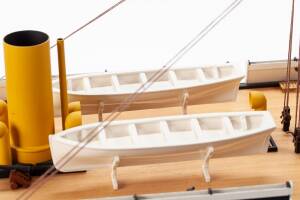 HMS Warrior Panzerschiff Standmodell Bausatz 1:100