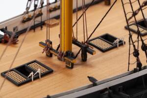 HMS Warrior Panzerschiff Standmodell Bausatz 1:100