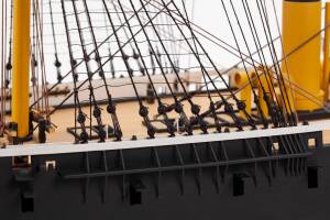 HMS Warrior Panzerschiff Standmodell Bausatz 1:100