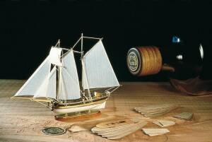 Bottle Ship Schooner Hannah Model Ship Kit 1:300