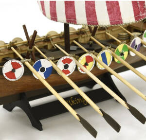Wikingerschiff Drakkar Viking Modellschiff 1:75 Holz