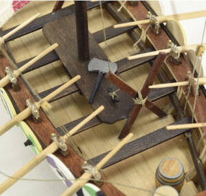 Wikingerschiff Drakkar Viking Modellschiff 1:75 Holz