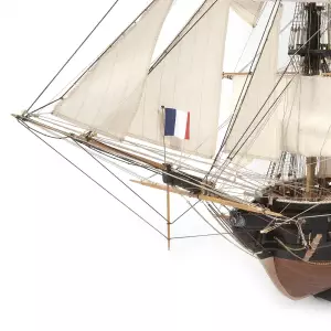 französische Fregatte Belle Poule Modellschiff 1:90