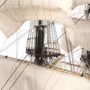 französische Fregatte Belle Poule Modellschiff 1:90