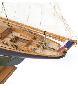 Pen Duick Cutter 1:28 Model Ship Kit
