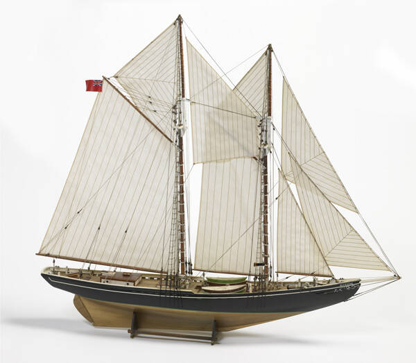 Schoner Bluenose Standmodell Bausatz 1:65