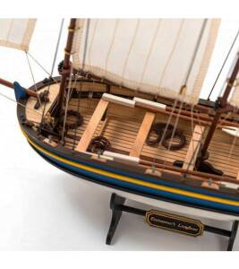 Captains Longboat HMS Endeavour 1:50 Wooden Model Ship Kit