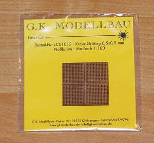 Cross Hatched Pattern 30x30 mm