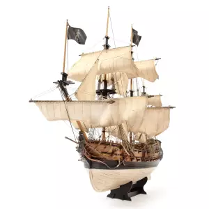 Royal Fortune Pirate Ship Model Kit 1:65