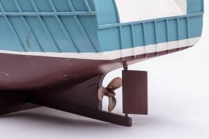 Trawler Boulogne Etaples RC model kit 1:20