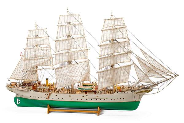 Training Ship Danmark Model Kit 1:75