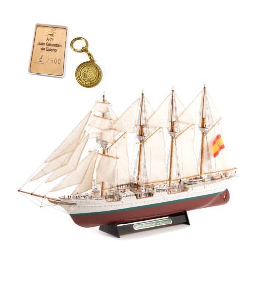 Segelschulschiff Juan Sebastián de Elcano Bausatz 1:140