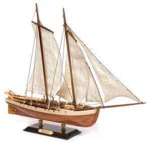 HMS Bounty Beiboot 1:24