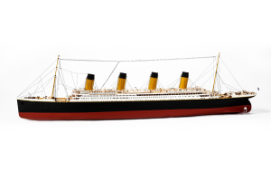 RMS Titanic Scale RC Model Ship  1:144