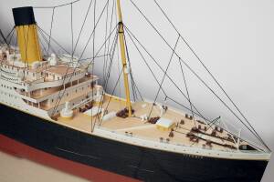 RMS Titanic RC Modell Bausatz 1:144