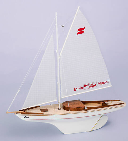 Sailboat Lili