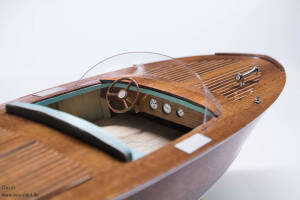 Classic Sporty RC Motorboat