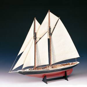 Bluenose - Regatta Schooner Ship Model Ship 1:100