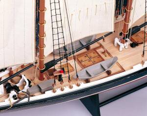 Bluenose - Regatta Schooner Ship Model Ship 1:100