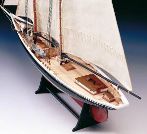 Bluenose - Regatta Schooner Ship Model Ship 1:100