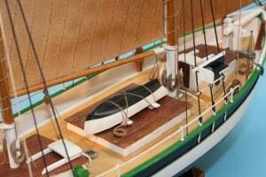 Fischkutter  Dana Mini Modellbausatz 1:60