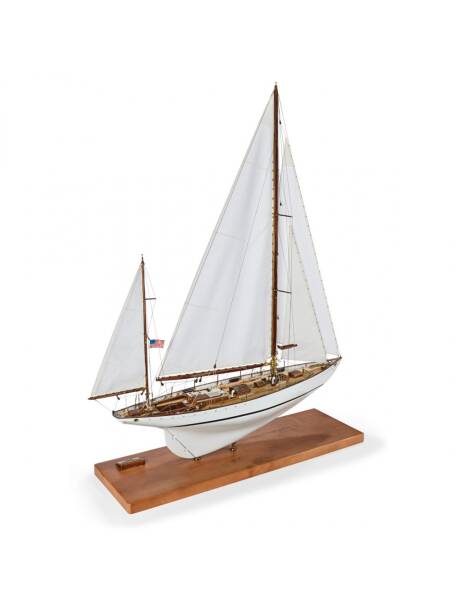 Regatta Yacht Dorade