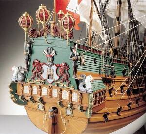 Frigate Wapen von Hamburg Ship Model Kit 1:50